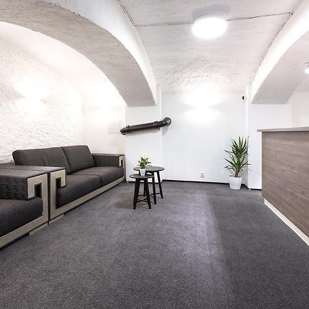 Little Tom Apartments Praga Esterno foto