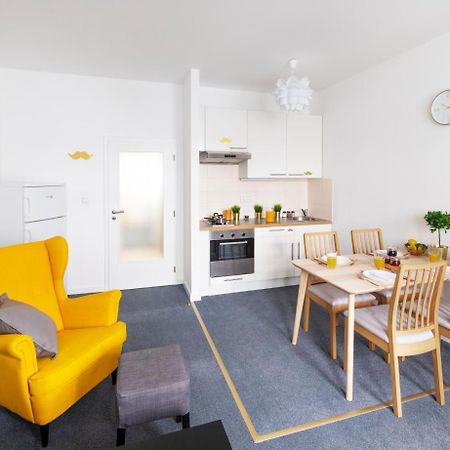 Little Tom Apartments Praga Esterno foto