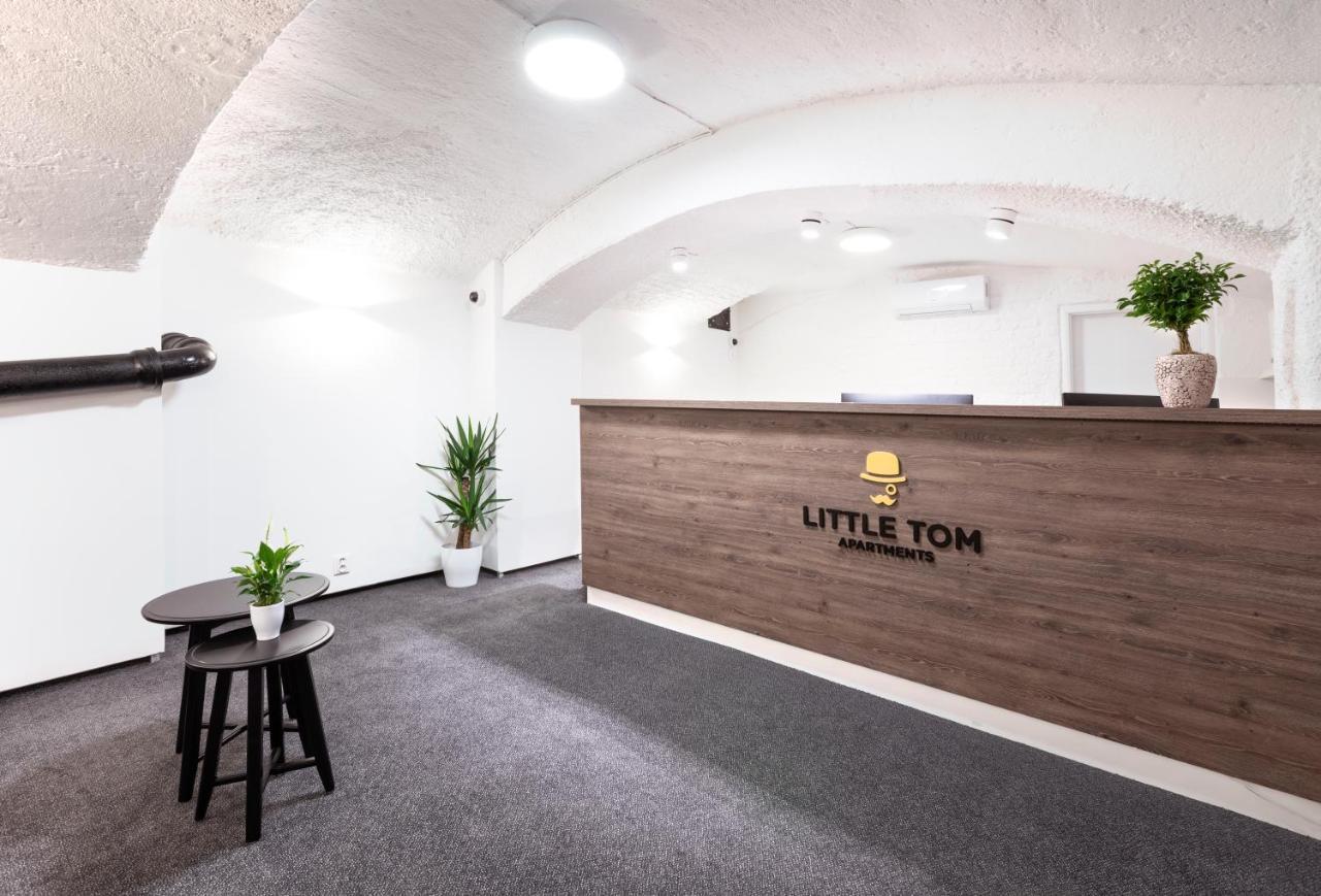 Little Tom Apartments Praga Esterno foto