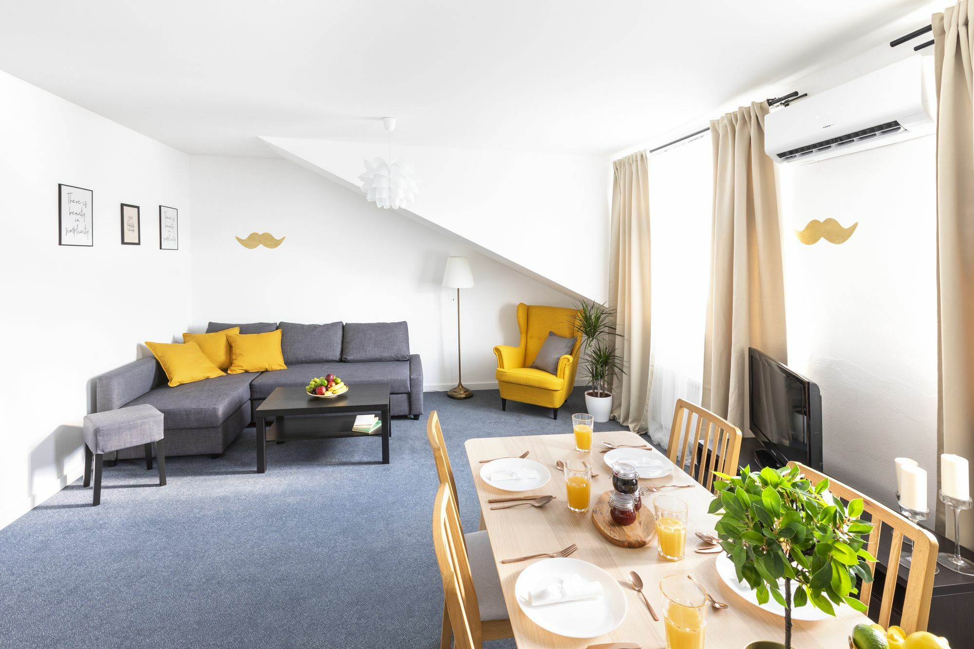 Little Tom Apartments Praga Esterno foto